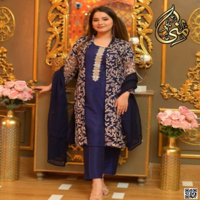 সেমি-স্টিচ আনারকলি গাউন